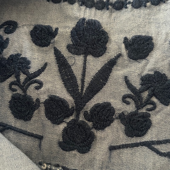 Old Navy Blue Chambray Made in India Embroidery Knee Length Dress Size Med. EUC - Picture 4 of 6